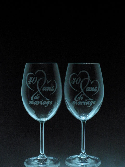 2 verres gravés | Anniversaire de mariage dans coeurs entrelacés et nombre d'années