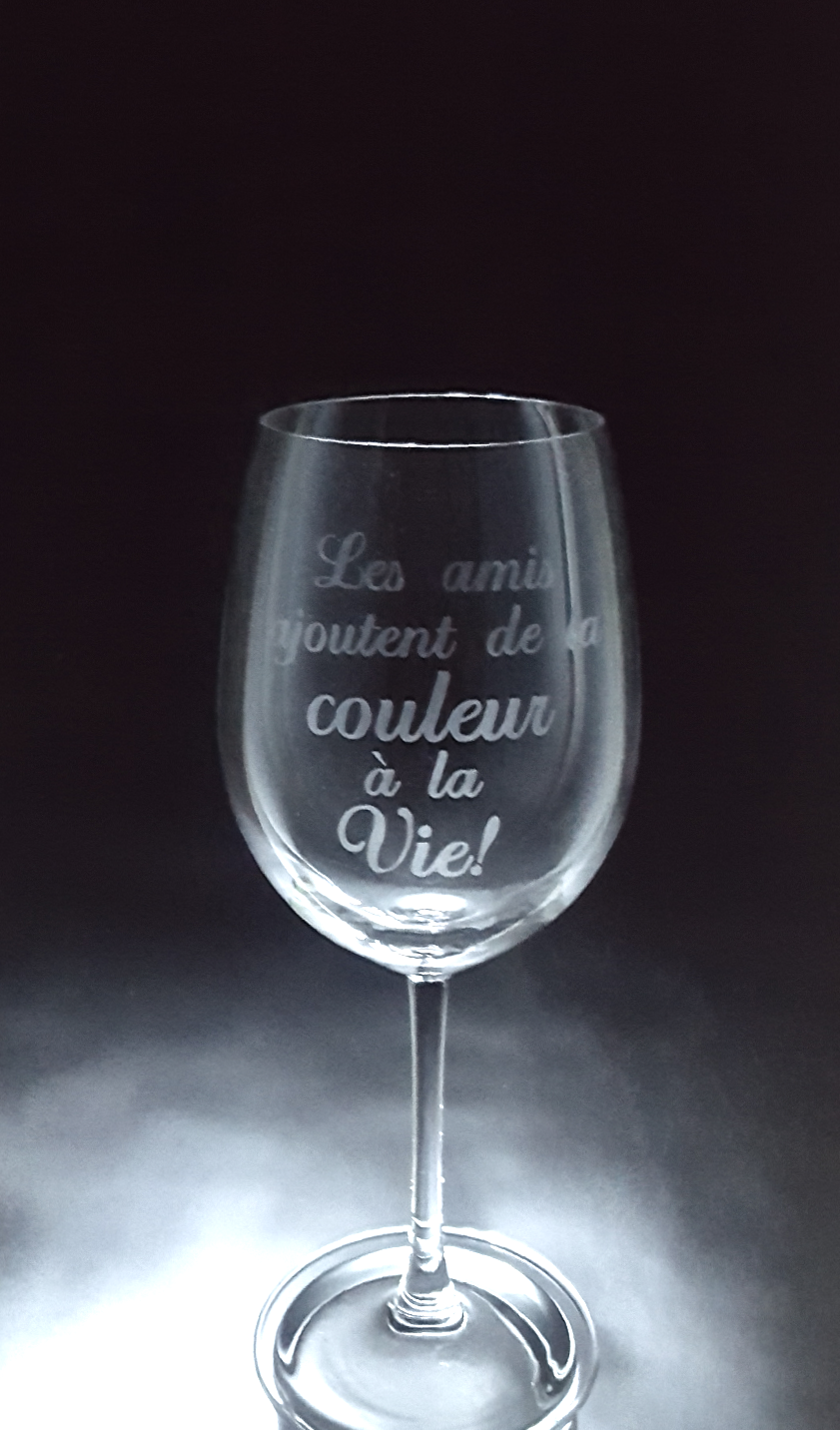 Verre gravé | Les amis ajoutent de la couleur à la vie